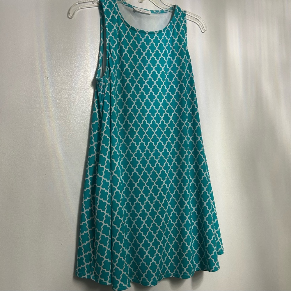 Peach Love California Turquoise and White Sleeveless Print Summer Dress